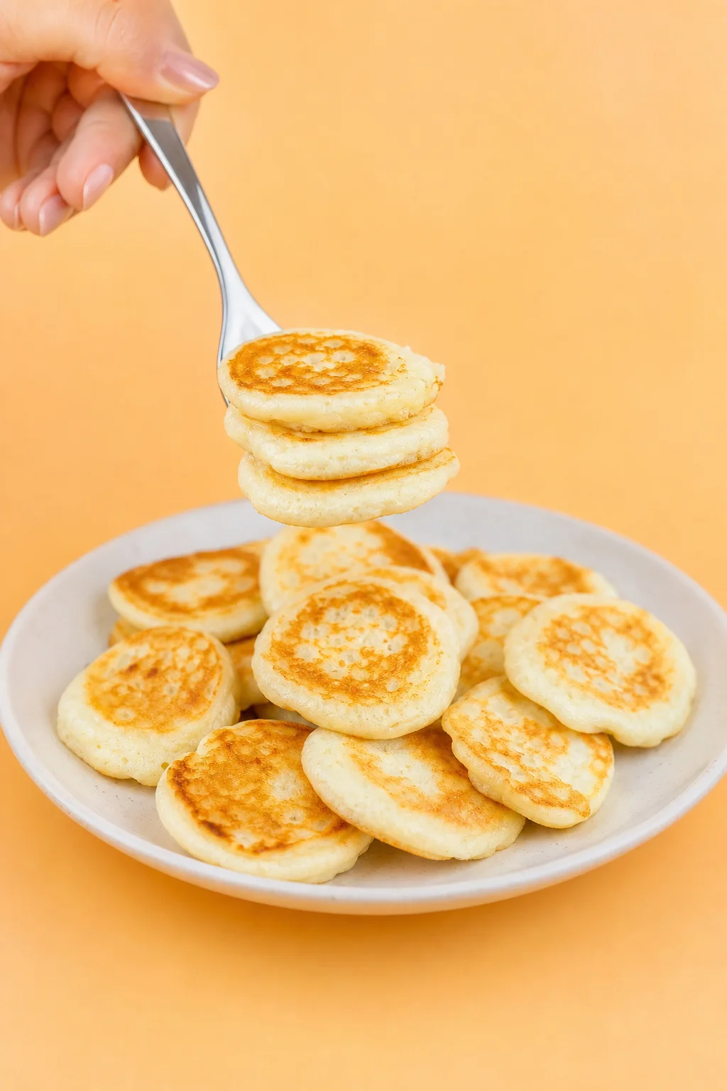 High-protein egg white mini pancakes